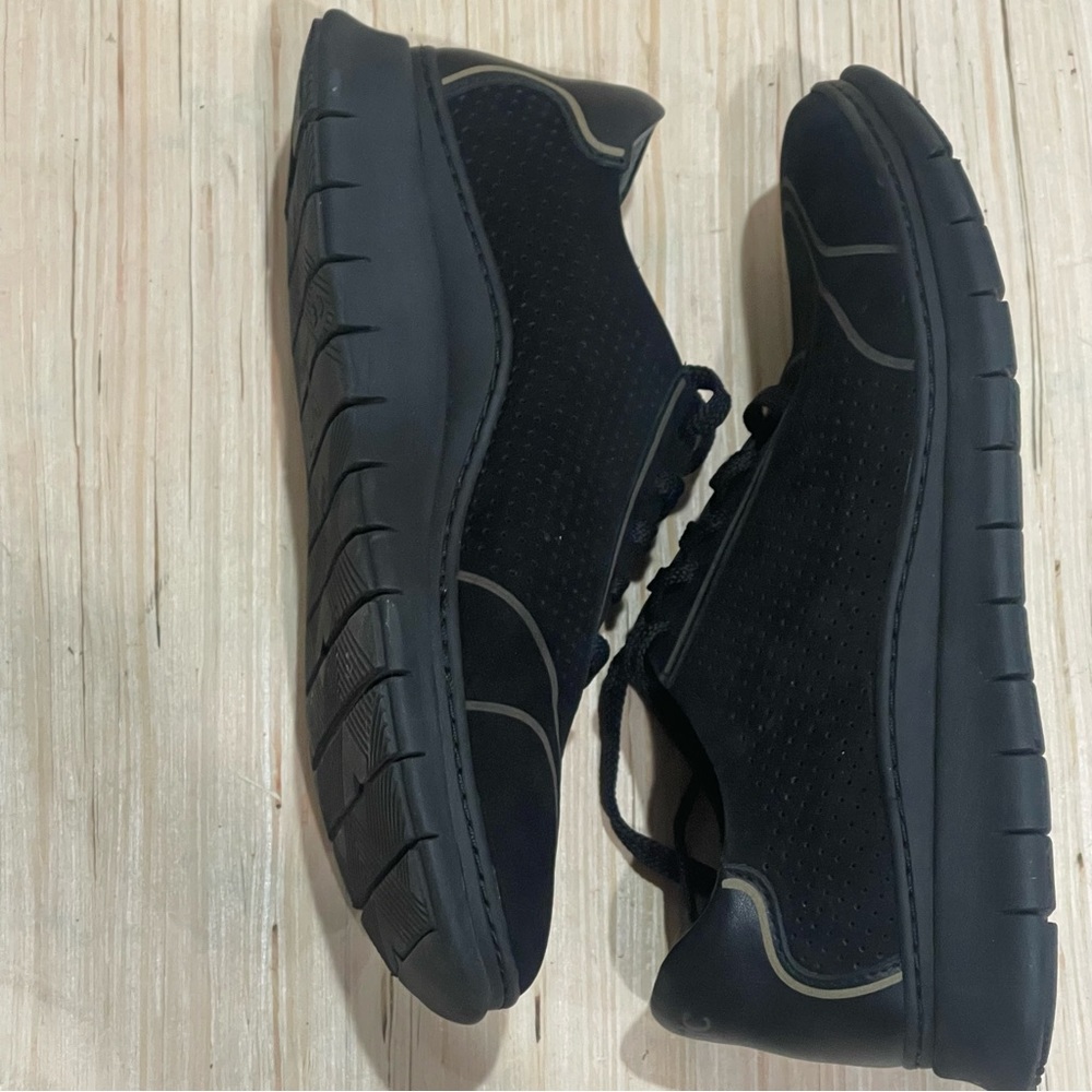 Vionic Fresh Riley Sneaker Shoes - Picture 4 of 11